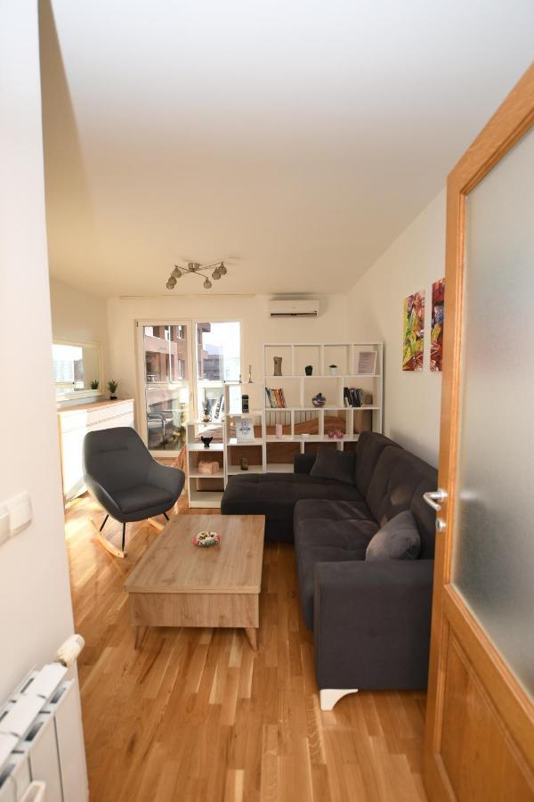 Sky Way Studio Apartment SJJ Exterior foto